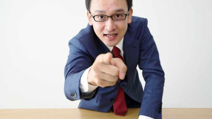「ディスる」とは？意味と例文が3秒でわかる！ | コトワカ/KOTOWAKA